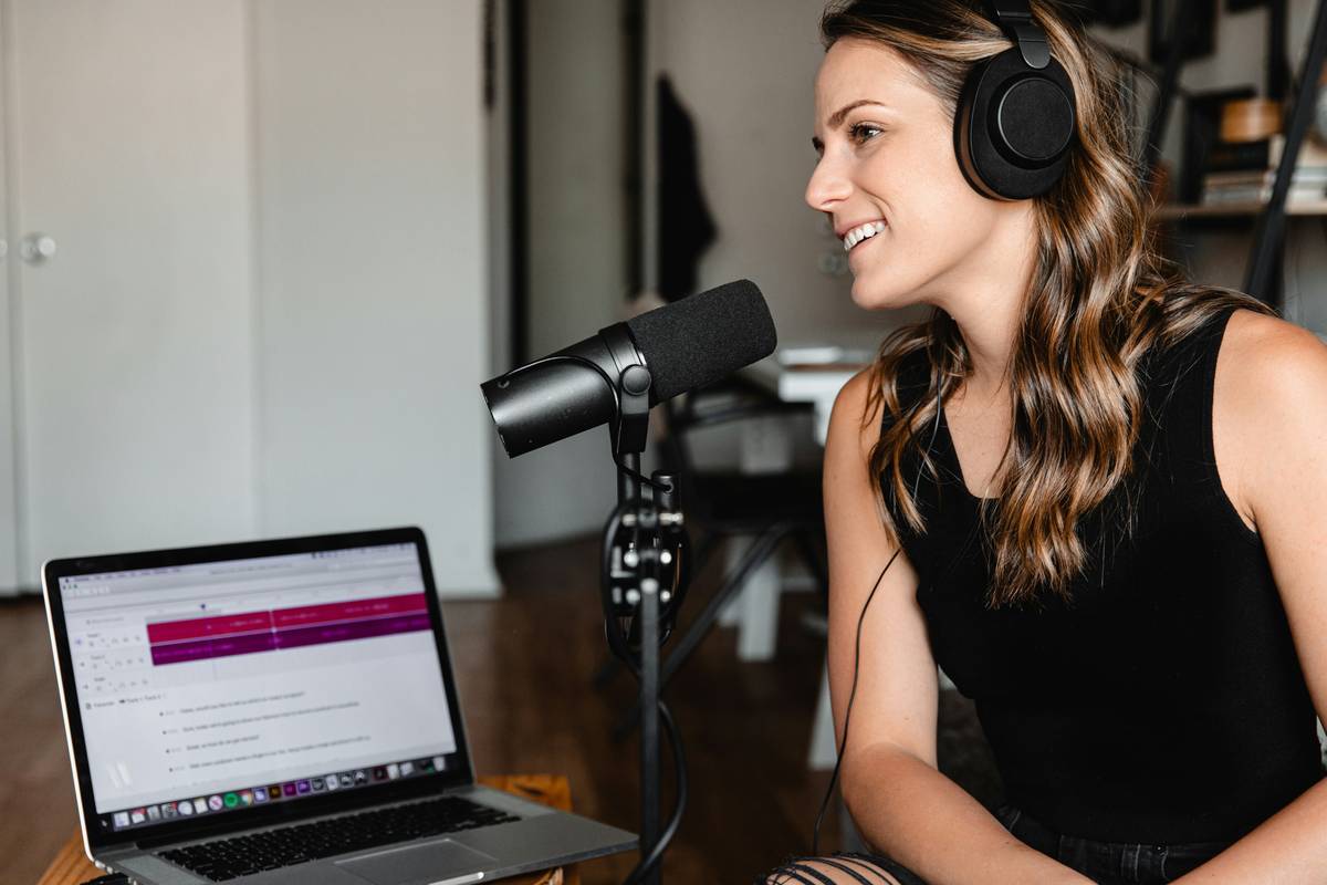 7 Overlooked benefits to podcast marketing (And Why Your Competitors Are Quietly Winning)